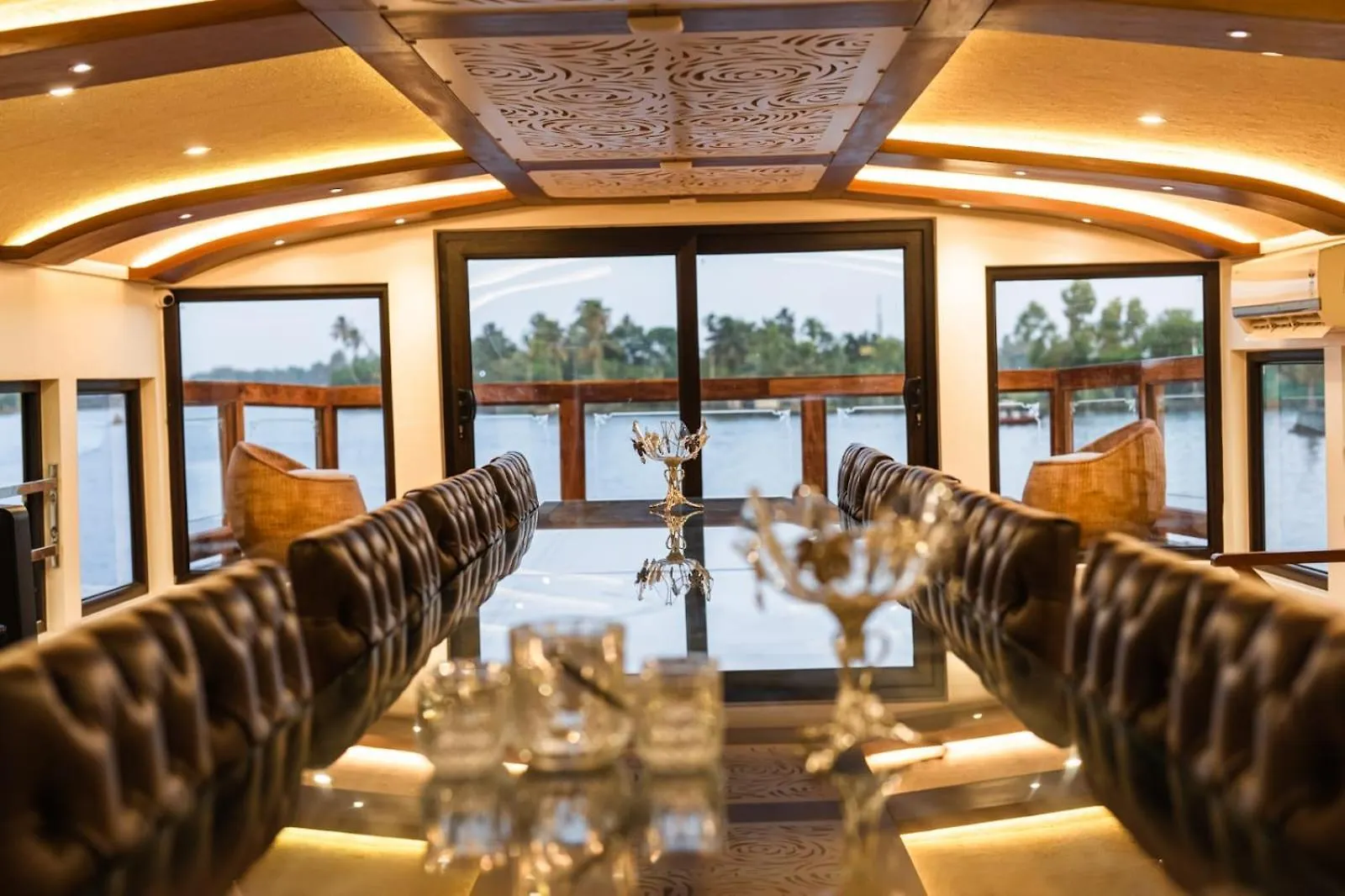 *** Botel Hotel Honeymoon Boathouse Alappuzha Indie