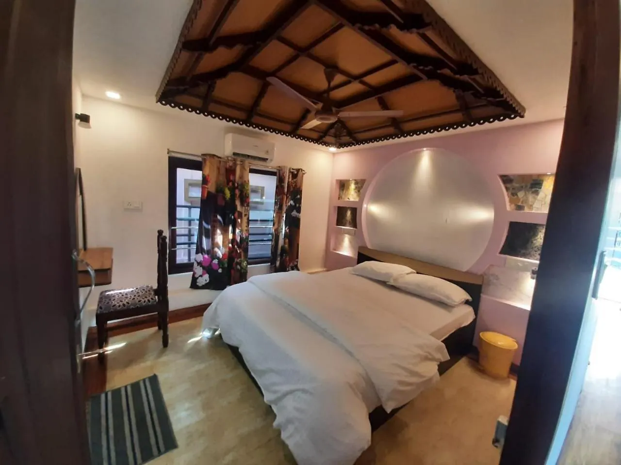 Honeymoon Boathouse Hotel Alappuzha 3*,